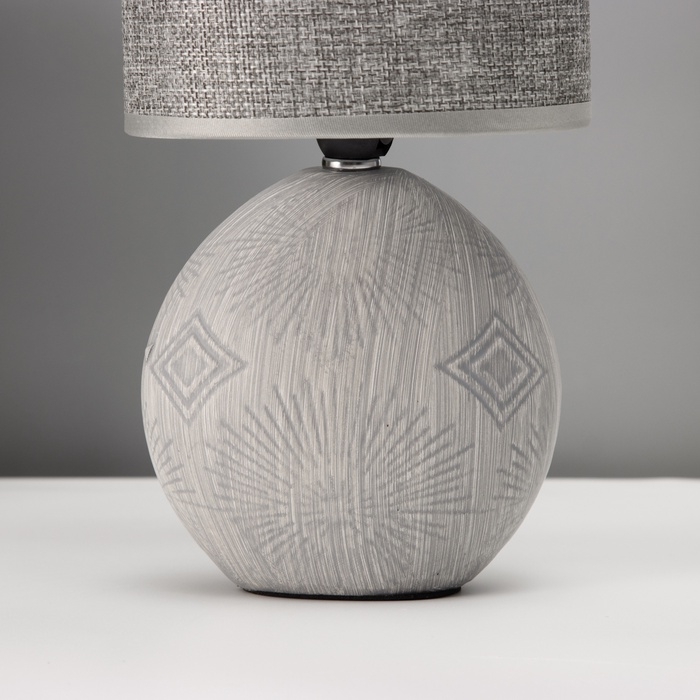 Настольная лампа с абажуром RISALUX &laquo;Фиесс&raquo;, Е14, 40 Вт, серый, 13&times;13&times;27 см