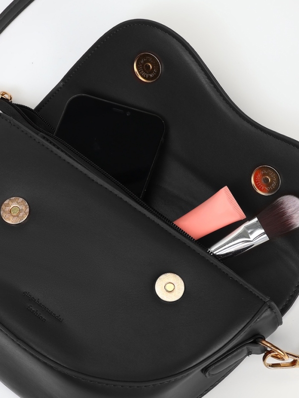 Сумка женская мессенджер на молнии, цвет чёрный