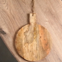 Доска разделочная круглая "Оттенки сирени" дерево манго 36х28 см