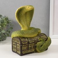 Фигурка "КОБРА НА СУНДУКЕ  20 х17 х 12 см.