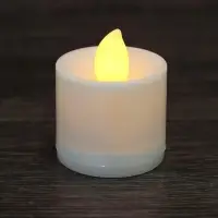 Свеча светодиодная, горит жёлтым цветом