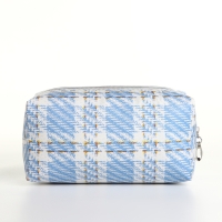 Косметичка на молнии, цвет голубой