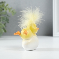 Сувенир полистоун "Цыпушка жёлтая на яйце" 7х4х7,5 см