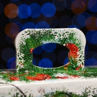 Новый год. Коробка подарочная "Белки и стрелки", 15,5 х 7 х 18,5 см.