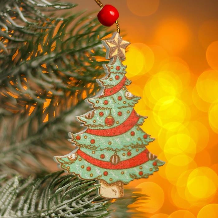 Новый год. Подвеска деревянная &laquo;Ёлка&raquo;, 0,5 &times; 5,5 &times; 8 см