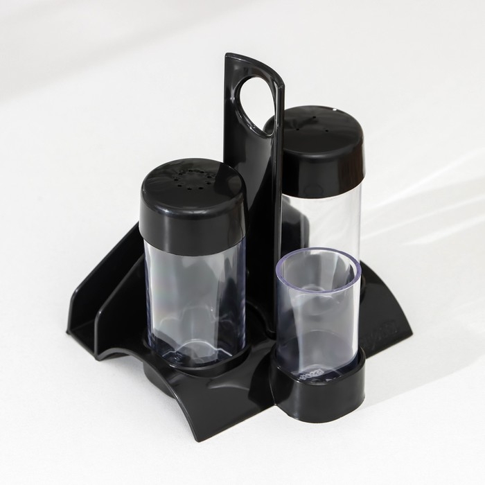 Набор для специй пластиковый &laquo;Рондо. Презент&raquo;, 3 шт, на подставке с салфетницей, цвет чёрный