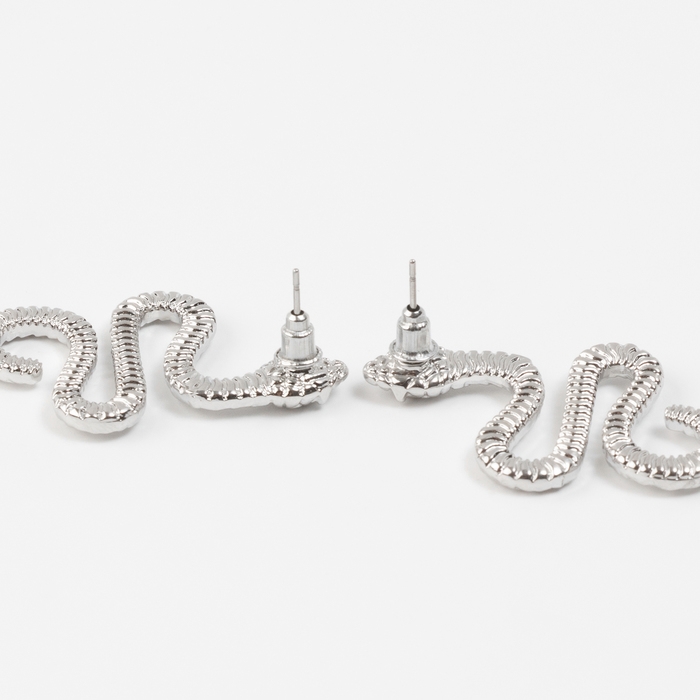 Новый год! Символ года 2025! Серьги со стразами &laquo;Змея&raquo; чарующая сила, цвет зелёный в серебре