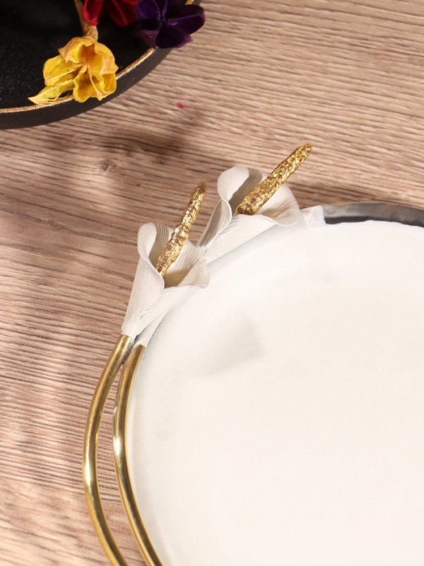 Блюдо сервировочное овальное "Белые цветы каллы" белое с золотом, нерж. сталь 24х17,5х4 см   1043955