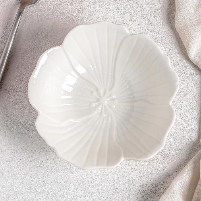 Блюдо керамическое «Цветочек», 15,5×4,5 см Блюдо керамическое «Цветочек», 15,5×4,5 см