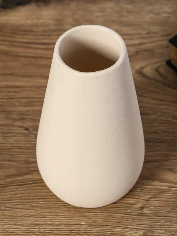 Ваза керамика настольная "Банни" h=20х10 d=6,5 см, белый