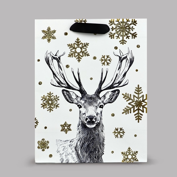 Пакет подарочный новогодний ламинированный &laquo;Новогодний лес&raquo;, MS 23 x 18 х 10 см