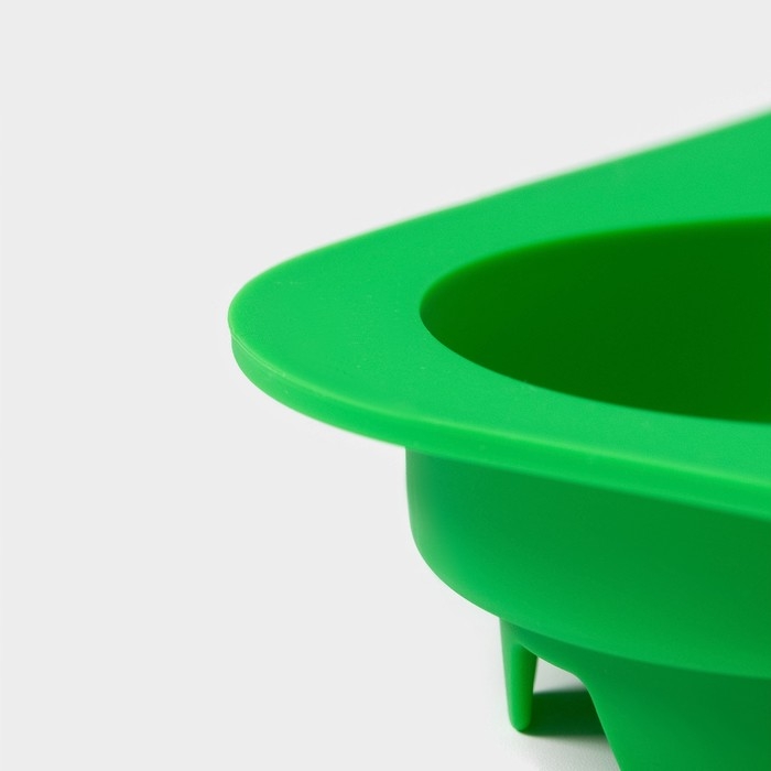 Форма для выпечки новогодняя Доляна &laquo;Новогодний набор&raquo;, силикон, 20,5&times;22&times;3,5 см, 6 ячеек, цвет зелёный