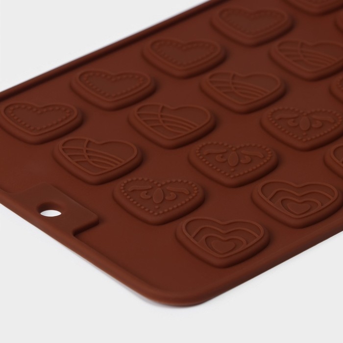 Форма для кондитерских украшений Доляна &laquo;Сердечки&raquo;, силикон, 21&times;11,5 см, 24 ячейки, цвет коричневый