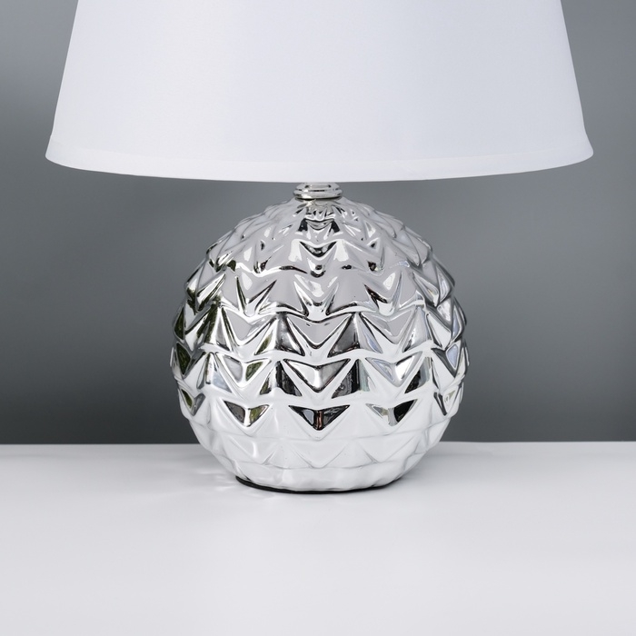 Настольная лампа с абажуром RISALUX &laquo;Шади&raquo;, Е14, 40 Вт, хром, 23&times;23&times;32 см