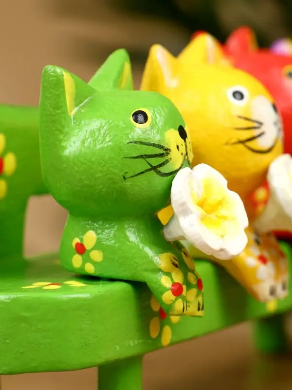 Сувенир "Котята на скамейке" дерево 19х8х6 см, цв. зелёный