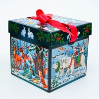 Новый год. Подарочная коробка Новогодняя Коробка крышка-дно "В гостях у сказки" с атласной лентой 17*17*17 см.