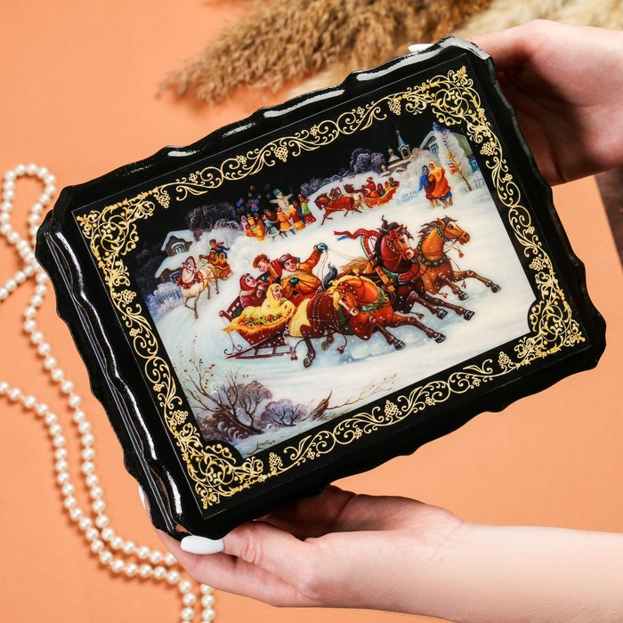 Шкатулка &laquo;Гонки на тройках&raquo;, 17&times;23&times;6 см, лаковая миниатюра