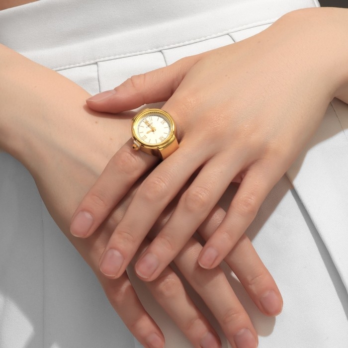 Кольцо &laquo;Время&raquo; часы круг, цвет золото