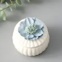 Шкатулка керамика "Голубой цветок" белая 7х7х6,5 см