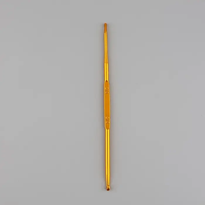 Крючок для вязания, двусторонний, d=2/3 мм, 13.5 см, цвет золотой