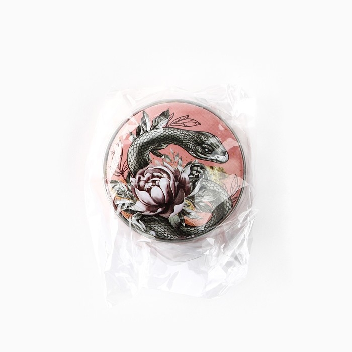 Свеча новогодняя в железной банке &laquo;Новый год: Змея&laquo;Новый год: аромат ваниль, 4.8 см