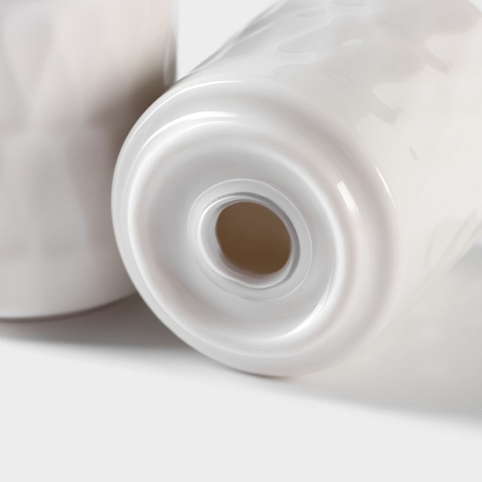 Набор керамический для специй на бамбуковой подставке BellaTenero &laquo;Герда&raquo;, 3 предмета: солонка 120 мл, перечница 120 мл, сахарница с ложкой 220 мл, цвет белый