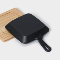 Сковорода чугунная &laquo;Квадрат. Гриль&raquo;, 19&times;3 см, на деревянной подставке