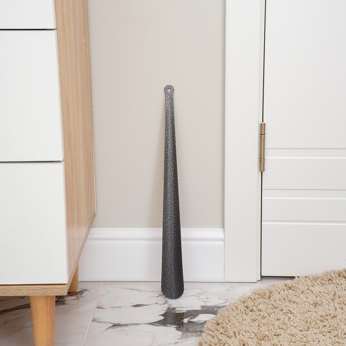 Ложка для обуви Доляна, с кольцом, металлическая, 45&times;5 см, покрытие антик серебро