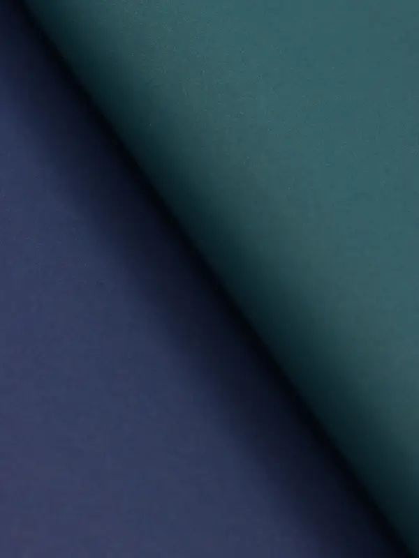 Бумага упаковочная крафт, двусторонняя, изумруд-синий 0,68 х 10&plusmn;5% м