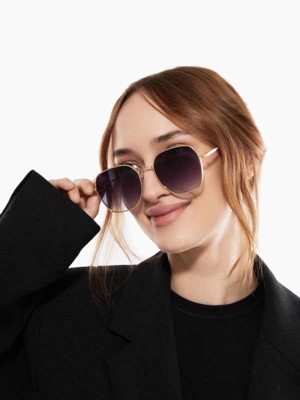 Очки солнцезащитные uv 400, дужка 13.1 см, ширина 12.4 см, линза 5.1&times;5.3 см