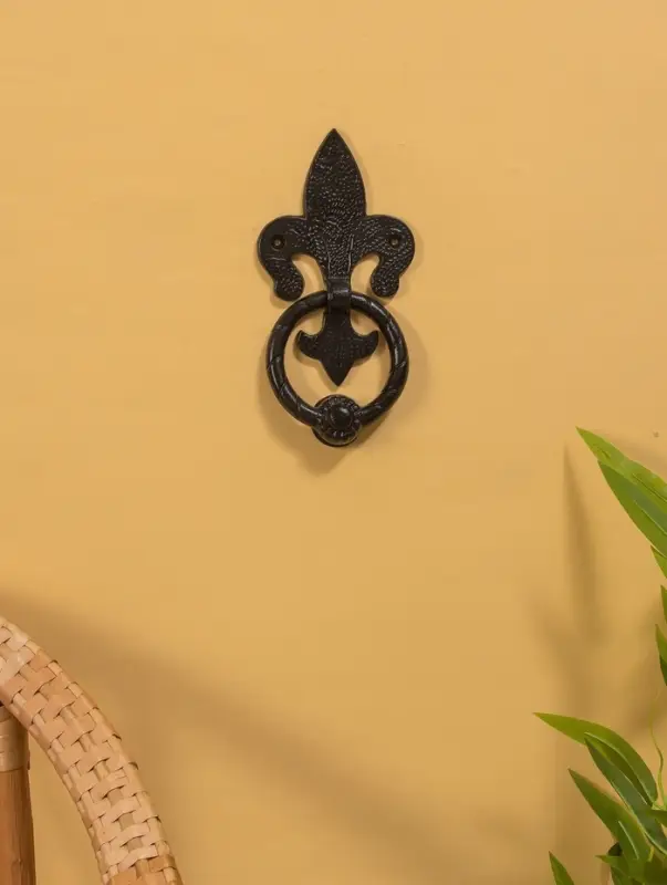 Дверной молоток "Геральдическая лилия"  10х20 см