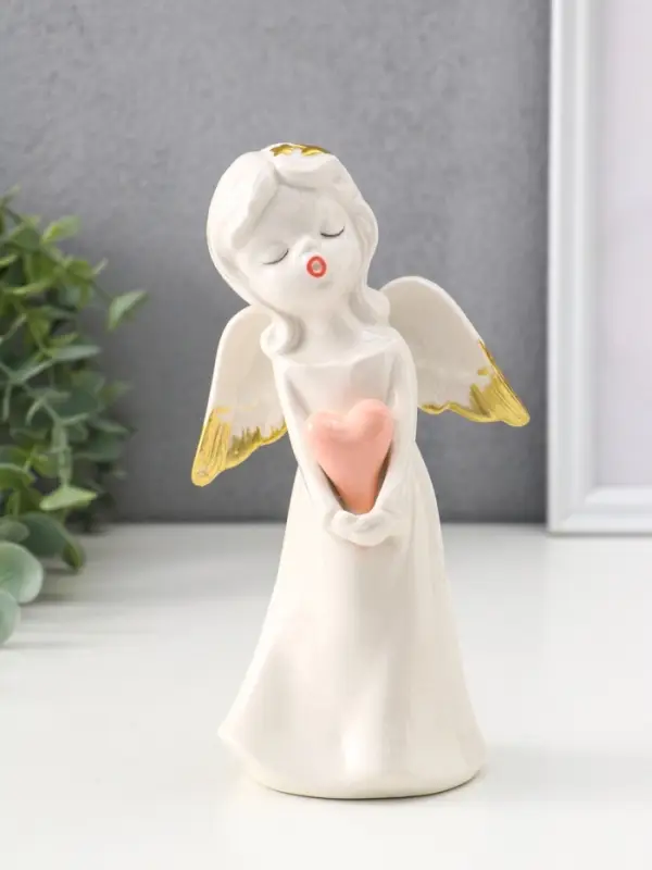 Сувенир керамика "Ангел поющий с сердцем" 10,5х6,5х18 см