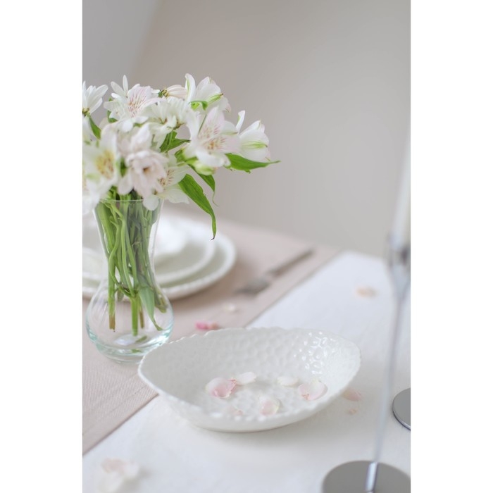 Блюдо керамическое овальное &laquo;Воздушность&raquo;, 600 мл, цвет белый