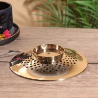 Блюдо сервировочное &laquo;Ажурное&raquo;, латунь, 17&times;17&times;3 см