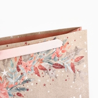 Пакет подарочный новогодний крафтовый вертикальный &laquo;Счастье&raquo;, M 26 х 30 х 9 см, Новый год