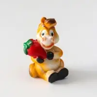 Сувенир полистоун "Коняшка с фруктиком" МИКС 2,2х2,5х4,7 см