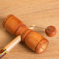 Сувенирный музыкальный инструмент "Стучалка" махагон, 17 см