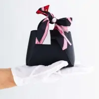 Кожанная подарочная сумочка 13 х12 х 5,5 см чарная