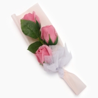 Букет из трех мыльных дымных роз в колбе.