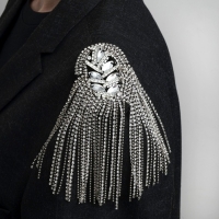 Брошь &laquo;Эполет&raquo;, цвет белый в серебре