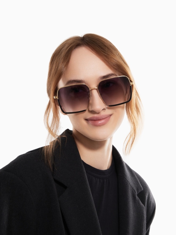 Очки солнцезащитные uv 400, дужка 13.5 см, ширина 12.8 см, линза 5.5&times;6 см