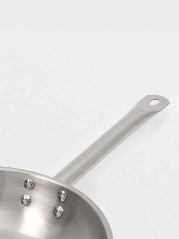 Сковорода d=32 см, h=6 см, толщина стенки 0,6 мм, индукция, дно al+fe+al