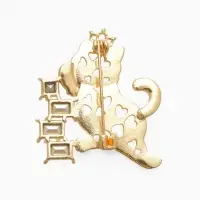 Брошь "Кошечка" в короне, бело-розовая в золоте