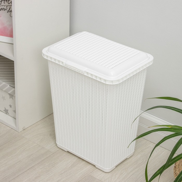 Корзина бельевая с крышкой &laquo;Вязаное плетение&raquo;, 25 л, 37&times;27,5&times;46,5 см, цвет белый