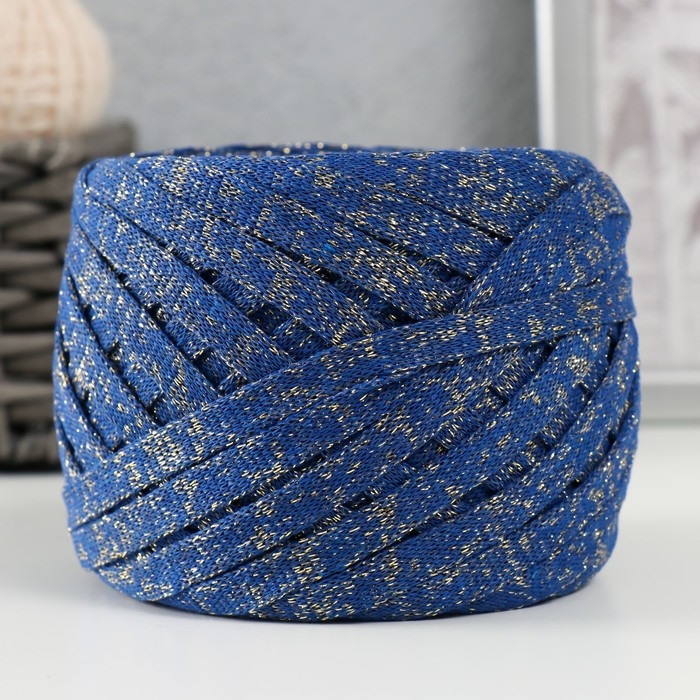 Трикотажная пряжа "Риббон" с люрексом 85м/170&plusmn;5 гр (Сапфир, люрекс: Золото)