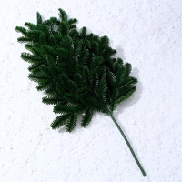 Декор &laquo;Ветвь пышной ели&raquo;
