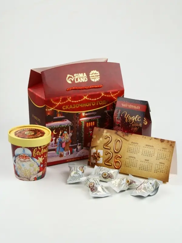Подарочный набор &laquo;Сказочного года&raquo;: чай (50 г), конфеты (110 г), печенье брауни (120 г)