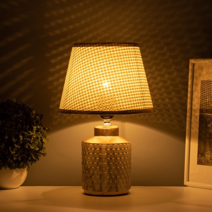 Лампа настольная "Мрамор" 1х40Вт Е27 белый/золото 22,5х22,5х35см