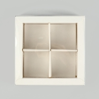 Коробка под 4 конфеты с ячейками &laquo;Белая&raquo;, 10 х 10 х 3 см