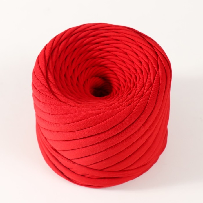 Лицевая трикотажная пряжа 200&plusmn;10 г (Кармин)